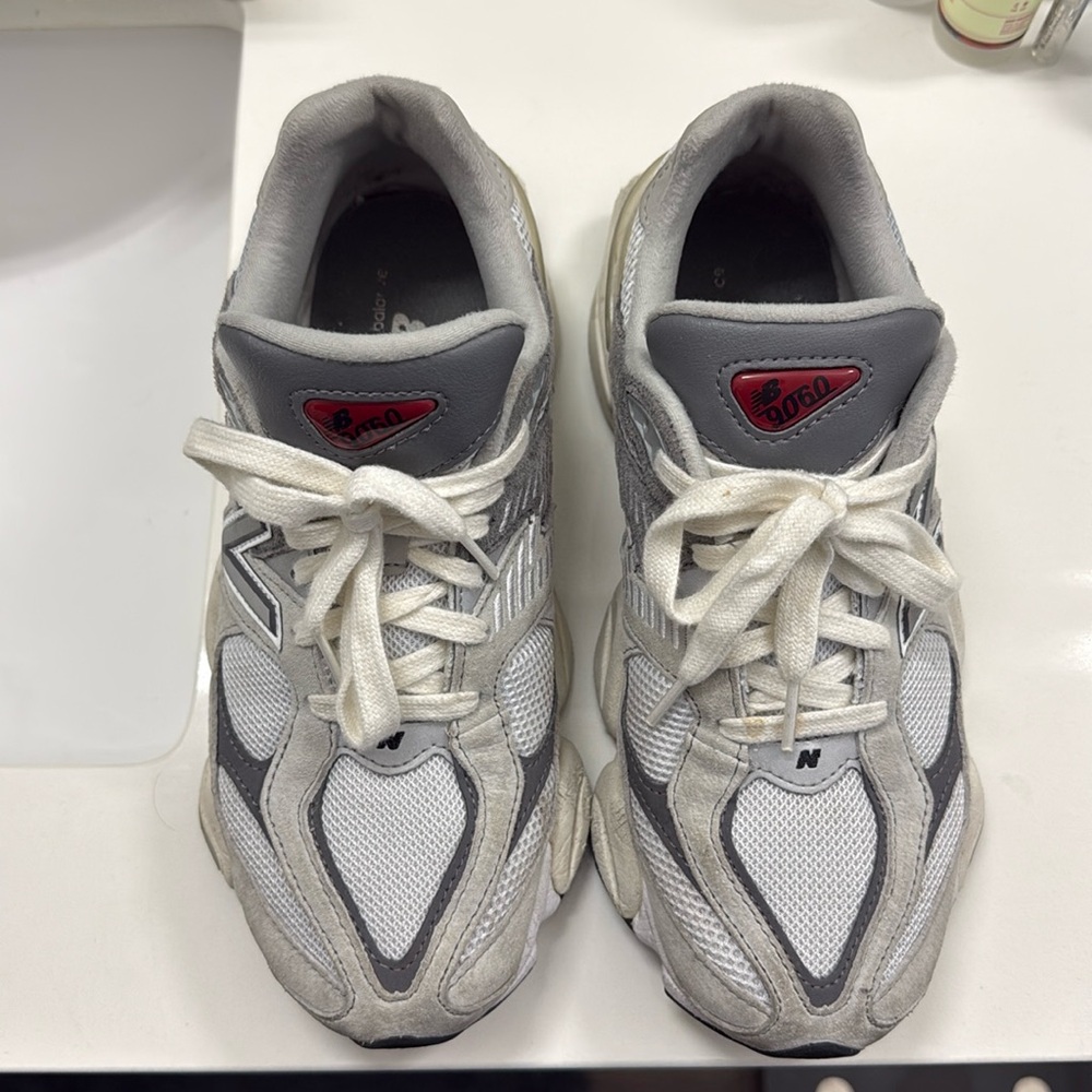 New Balance 9060 - Lightly Used